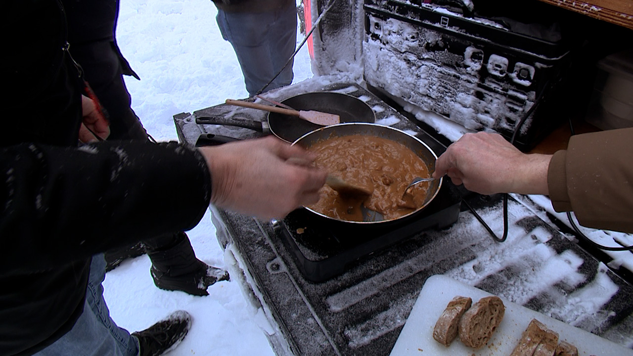 Kokkerellen in de sneeuw